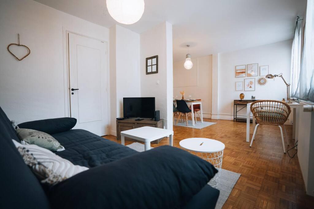 A Hauteur De Toits • Le Spacieux En Coeur De Ville Châteauroux Exterior foto